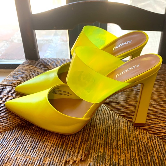 Neon Yellow/Green backless heels - Picture 2 of 7